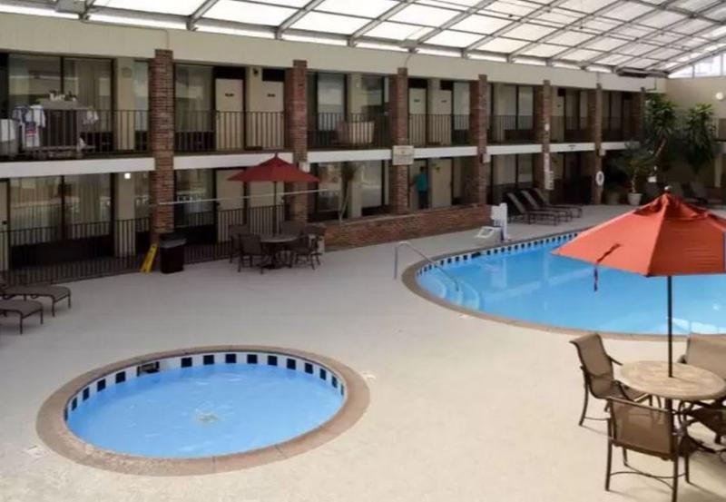 Vettecity Hotel Боулинг Грин Экстерьер фото